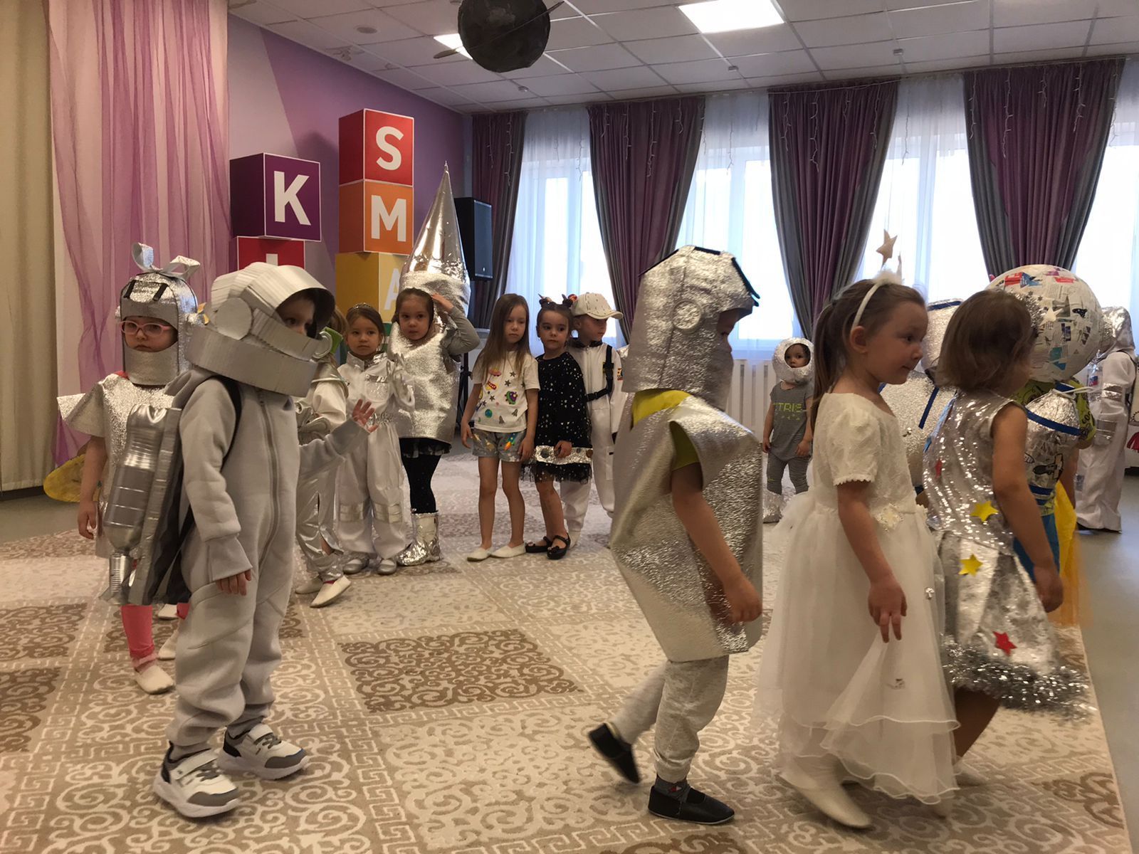 “Умные дети” балалар бакчасында космонавтика көнен билгеләп үттеләр