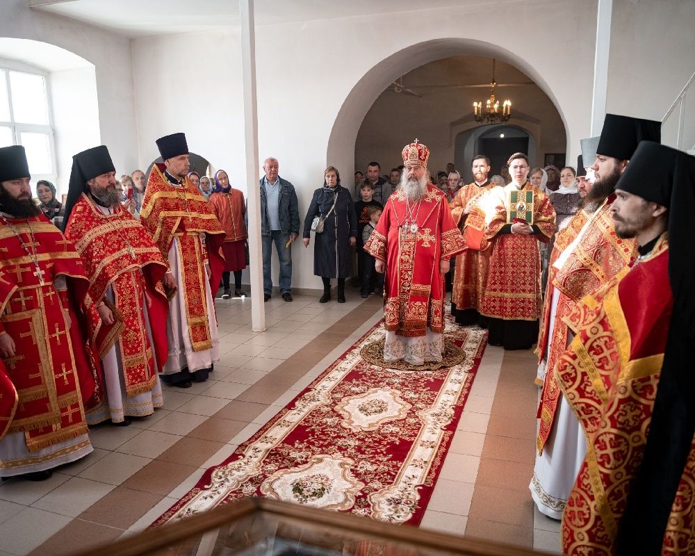 Митрополит Кирилл совершил Литургию в Столбищенском храме Казанских святителей