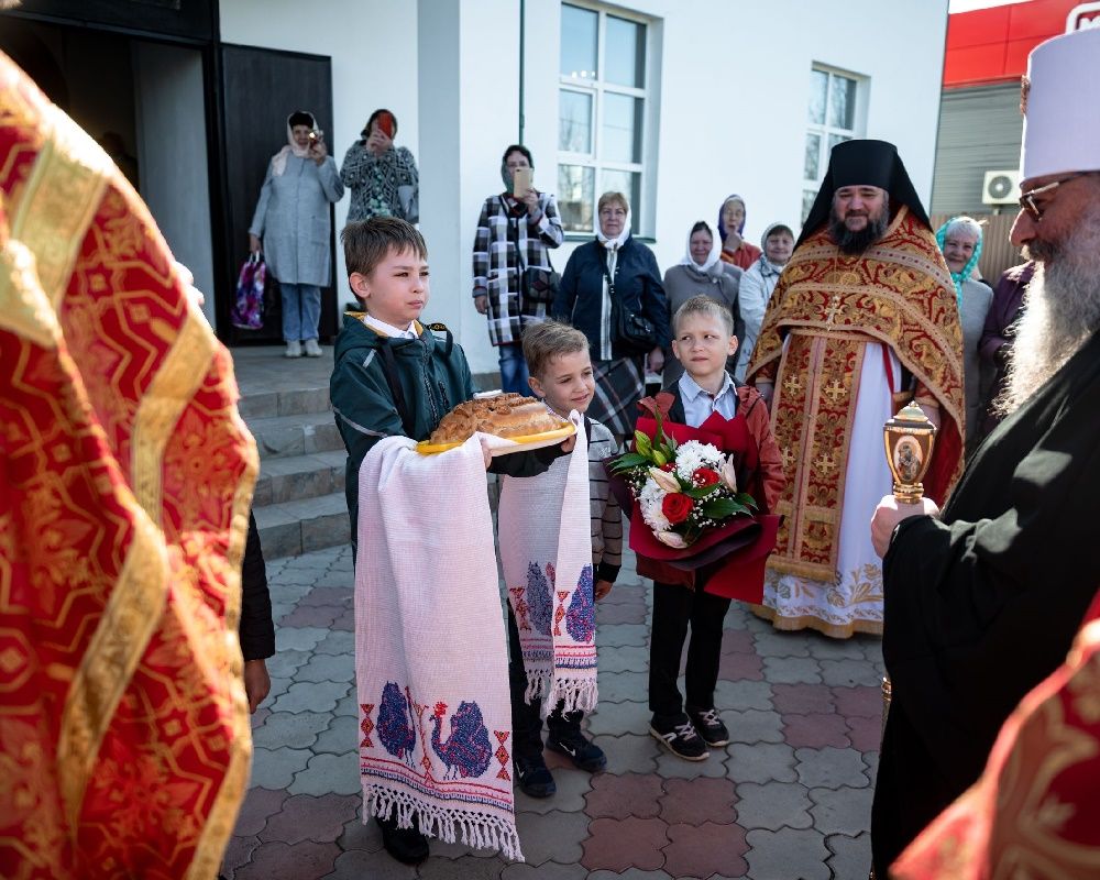 Митрополит Кирилл совершил Литургию в Столбищенском храме Казанских святителей