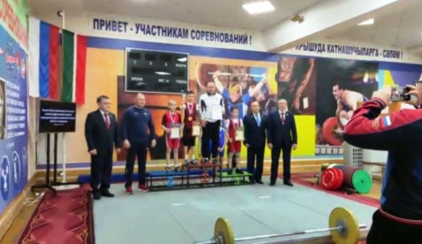 На Всероссийских соревнованиях лаишевские тяжелоатлеты завоевали медали всех достоинств