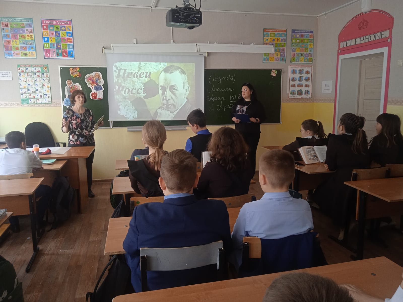 Литературно-музыкальная композиция «Певец России» организована для пятиклассников Лаишевской школы