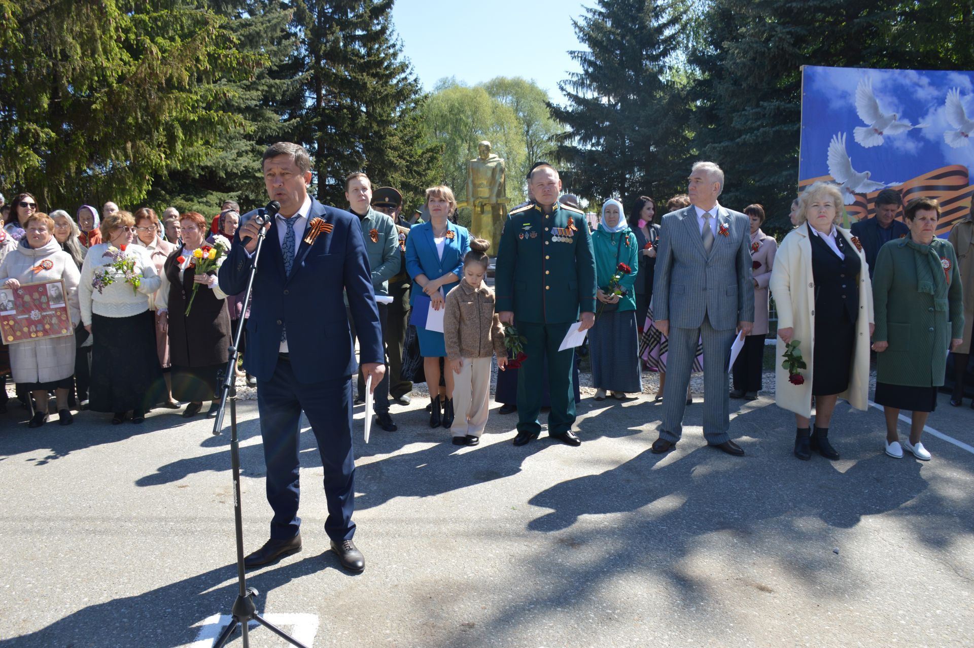 Столбище авылында сугыш геройларын искә алдылар