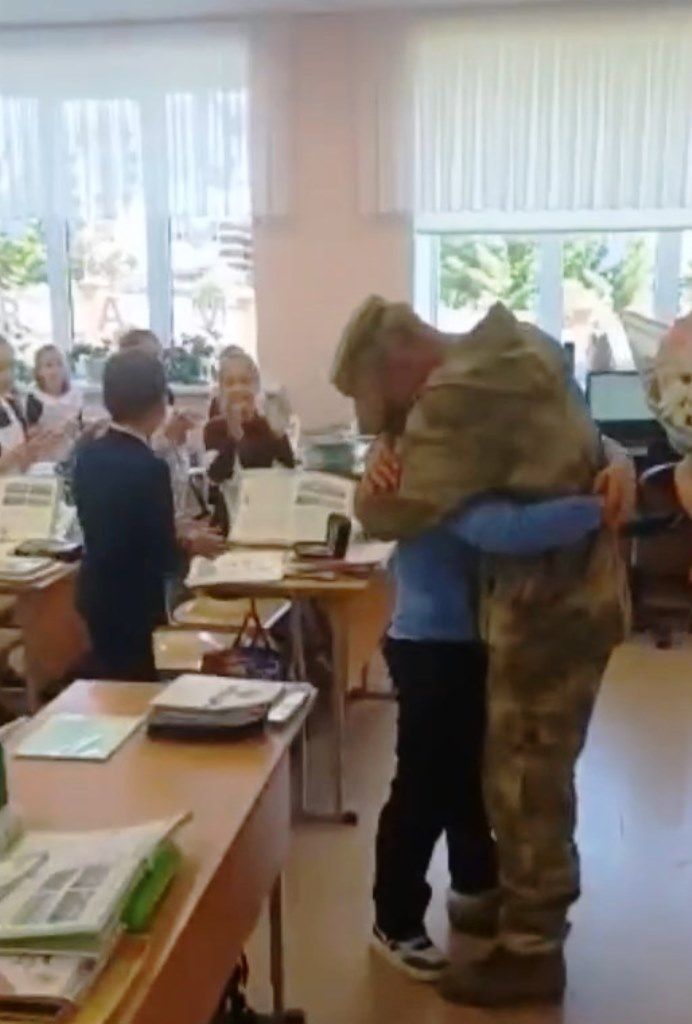 Папа вернулся! Встреча отца, служившего в зоне СВО, со своими детьми