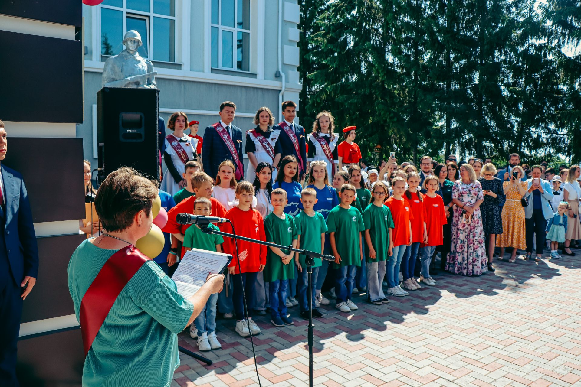 Прозвенел Последний звонок в Лаишевской школе №2