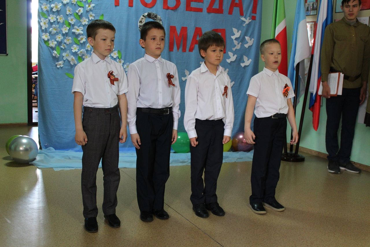 Учащиеся Лаишевской школы № 3 пели песни военных лет