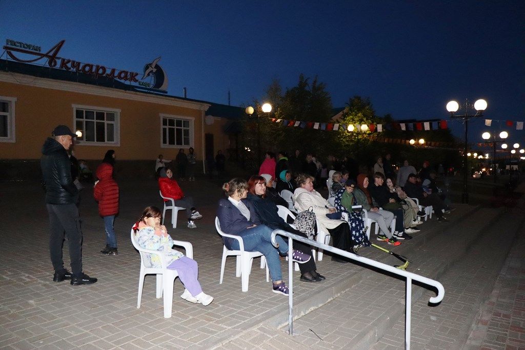 Яркая вечерняя программа празднования Дня Победы в Лаишеве