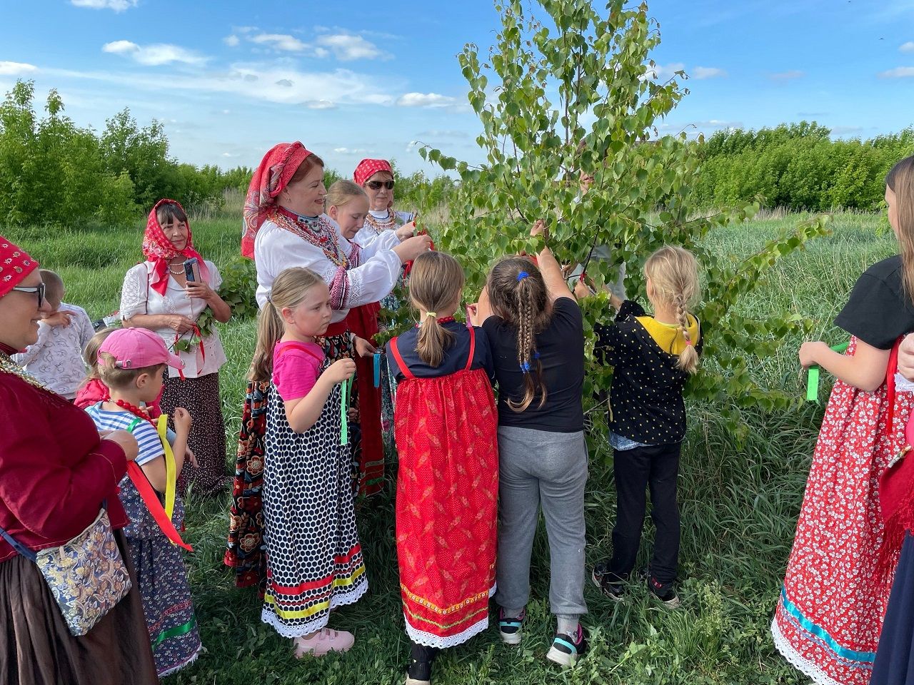 Детей Лаишевского района знакомят со старинными традициями