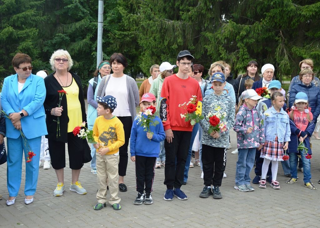 В День памяти и скорби лаишевцы почтили минутой молчания павших в Великой Отечественной войне