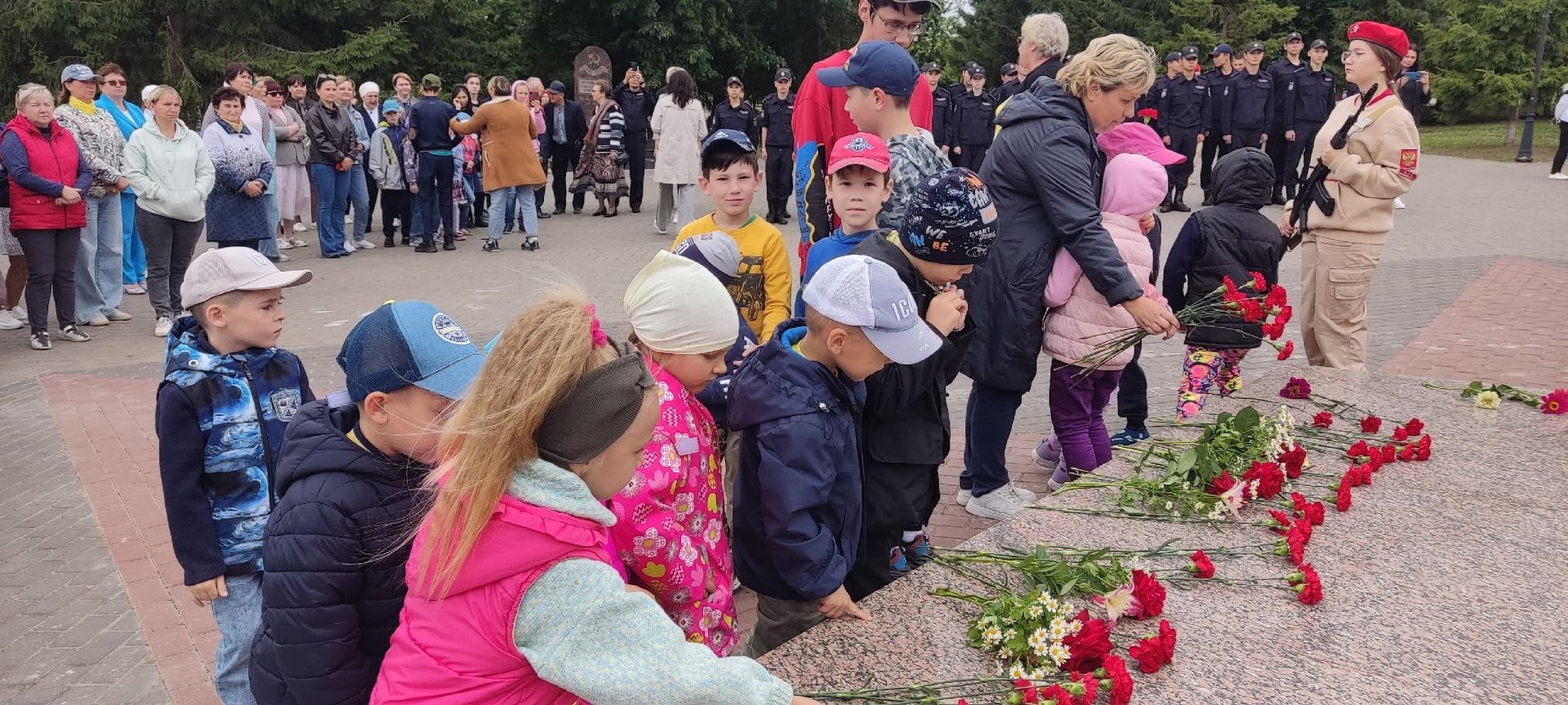 Воспитанники Лаишевского детского сада посетили митинг в День памяти и скорби