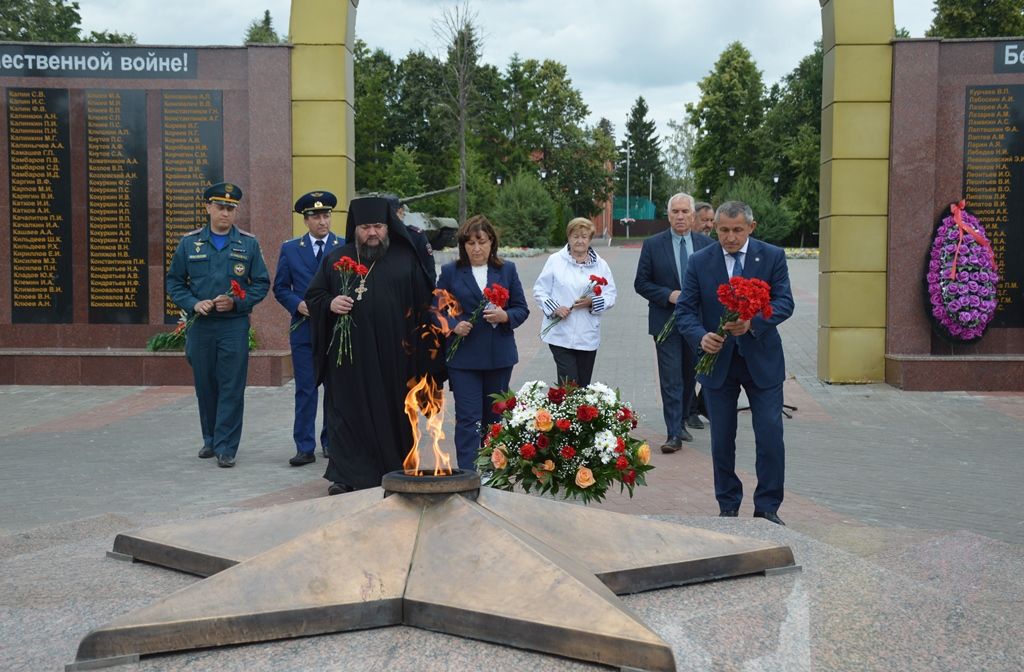 В День памяти и скорби лаишевцы почтили минутой молчания павших в Великой Отечественной войне