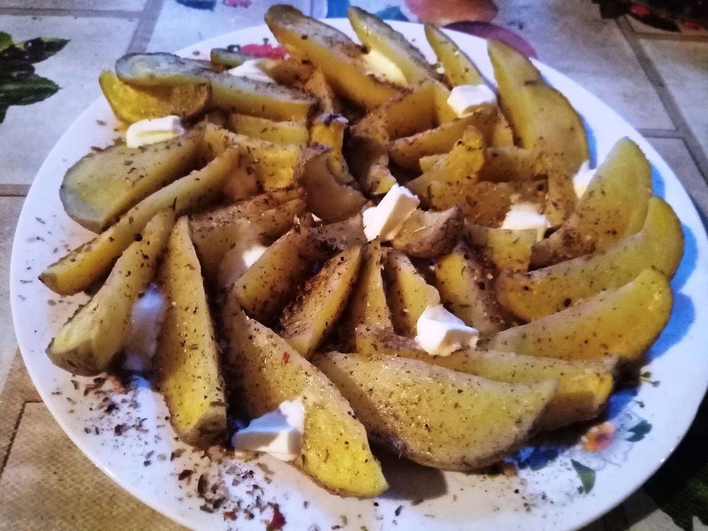 Картофель по-деревенски за 8 минут