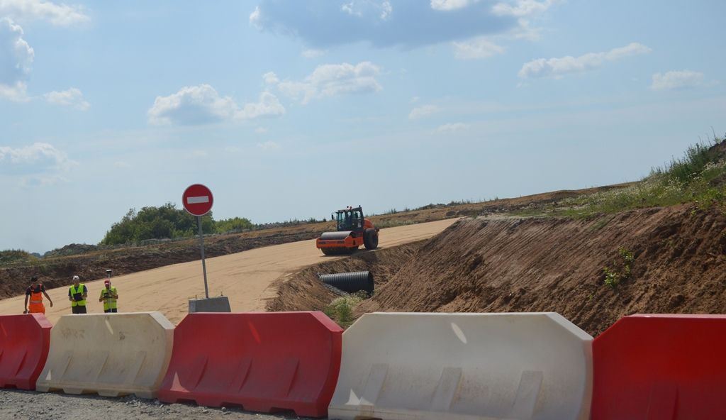 Строительство автотрассы М12 в Лаишевском районе продолжается