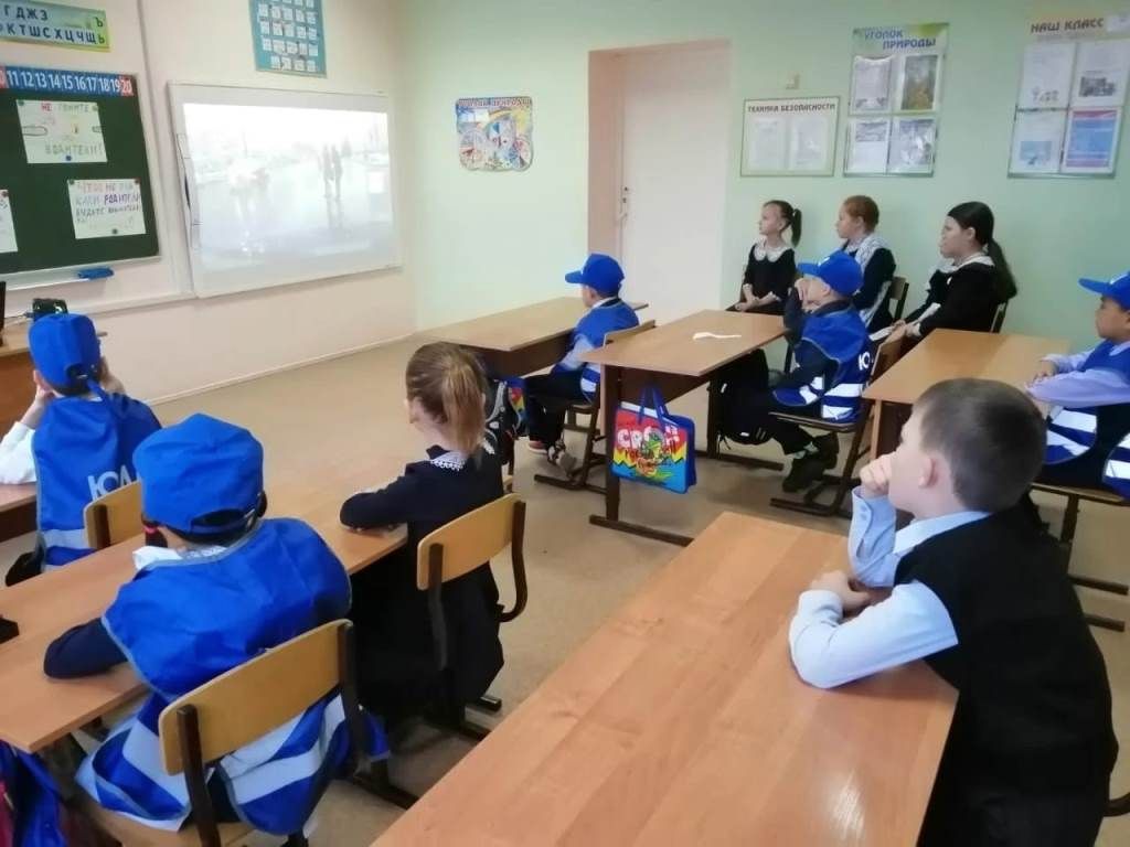 Отряду ЮИД Именьковской школы исполняется 10 лет