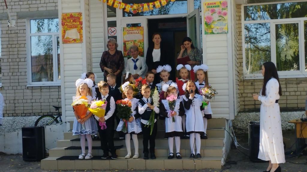 На День знаний в Орловскую школу пришла ведущий специалист ГБУ «БДД»