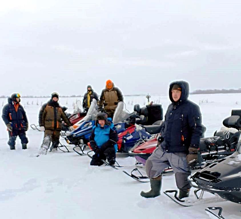 Лаишевские рыбаки пробурили более 300 лунок для спасения рыбы