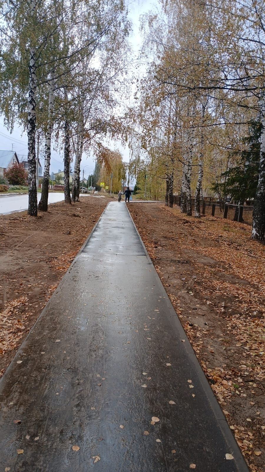 В поселке Габишево Лаишевского района достроили тротуар и оборудовали парковку