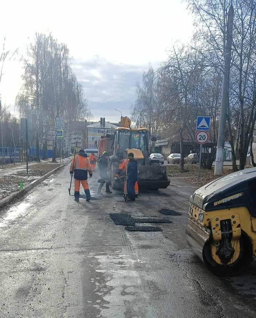 В Лаишевском районе продолжают обустраивать дорожную инфраструктуру