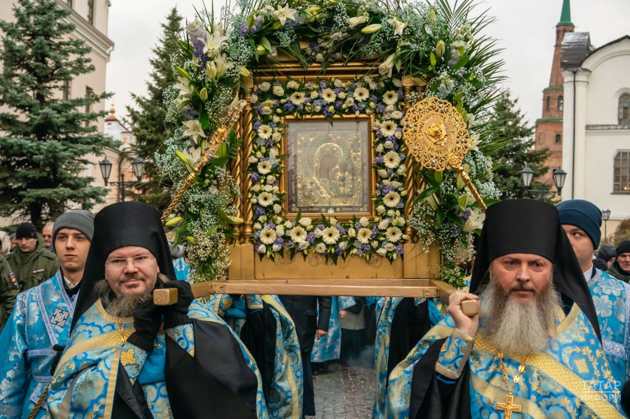 В столице Татарстана Крестный прошел ход с Казанской иконой Божией Матери