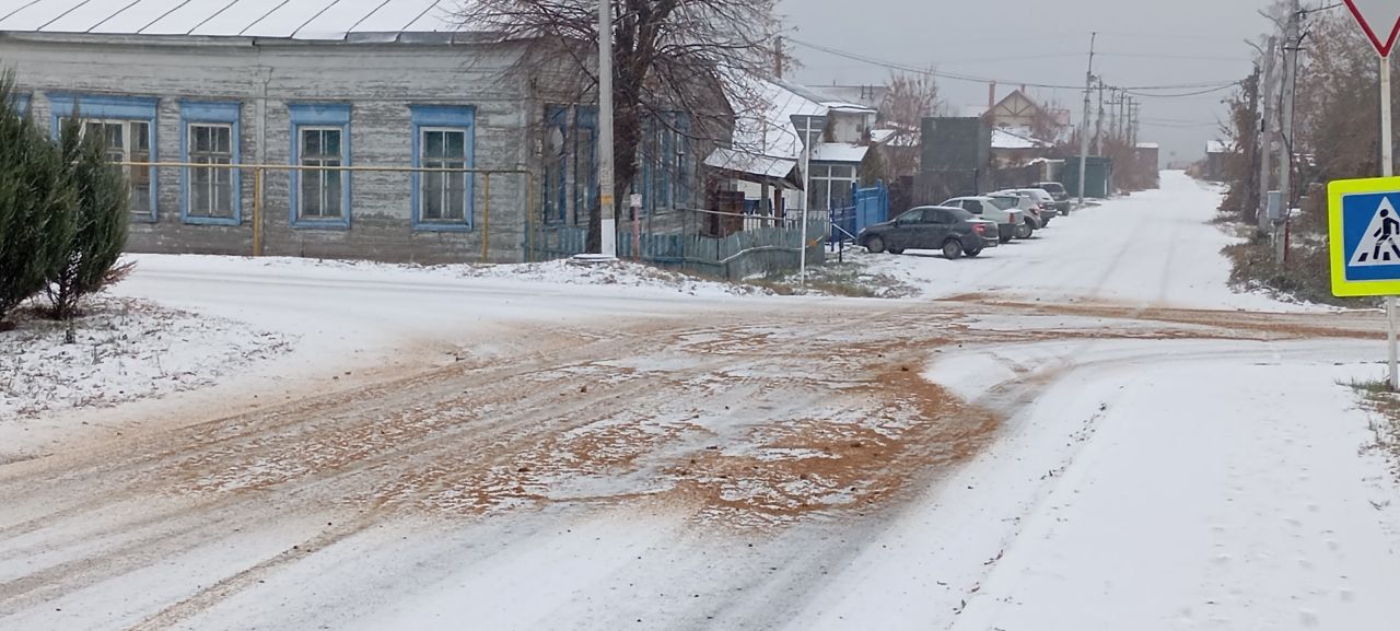 Техника вышла на борьбу со снегом