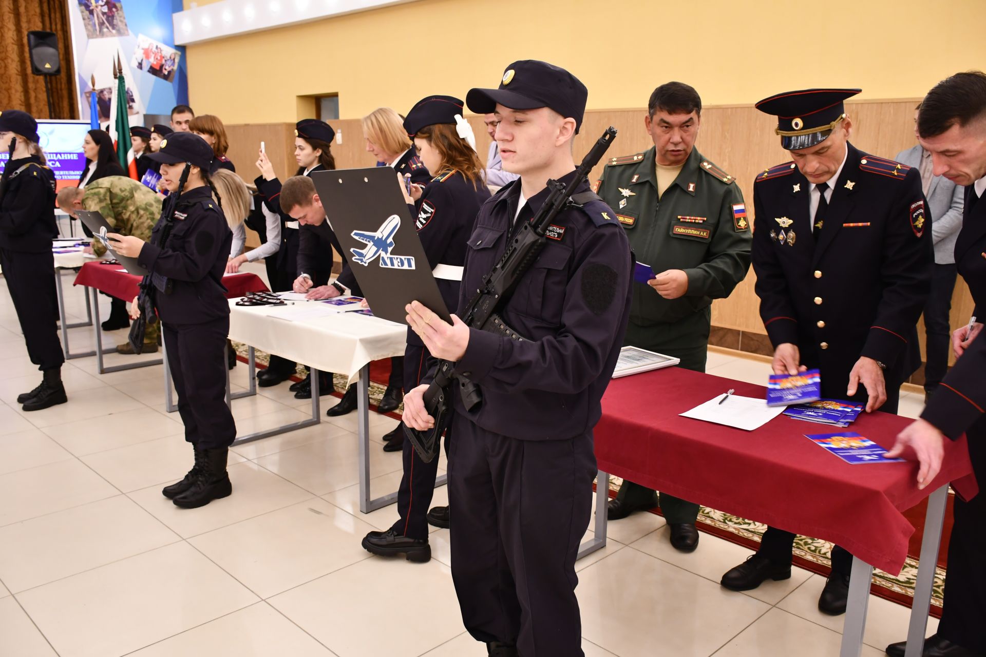 Сегодня курсанты Лаишевского технико-экономического техникума дали торжественное обещание