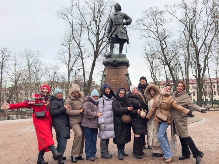 Лаеш районы театр коллективын Санкт-Петербургка сәфәр белән бүләкләделәр