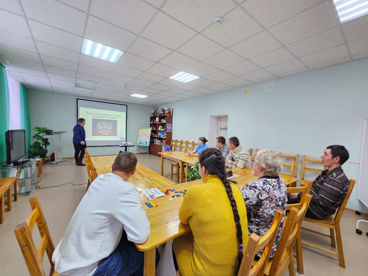 Лаишевских получателей социальных услуг познакомили с эрготерапией