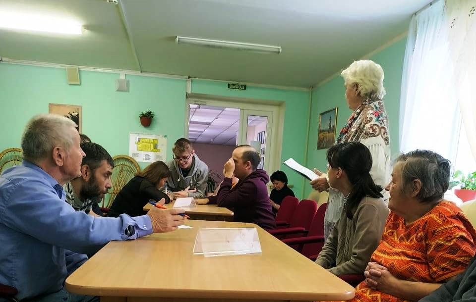 Предновогодняя поездка лаишевских волонтеров в дом престарелых и инвалидов