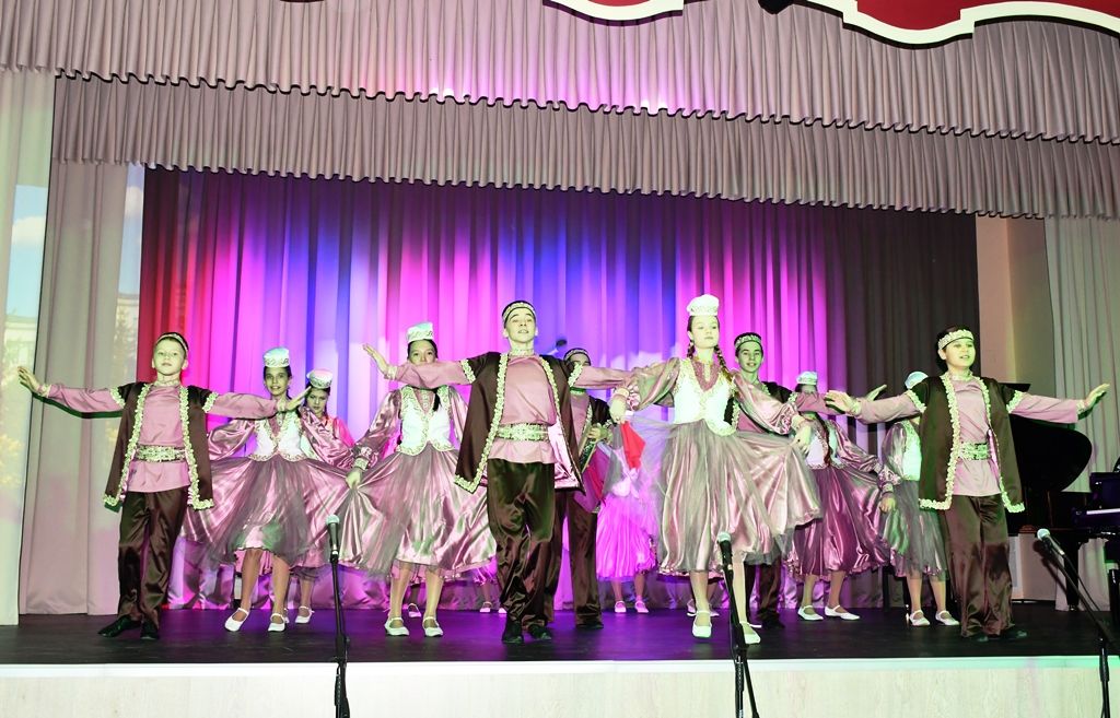 Лаеш шәһәренең балалар сәнгать мәктәбе юбилеен билгеләп үтте