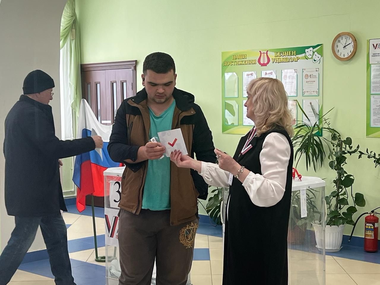 Жители Лаишевского района в Прощеное воскресенье продолжали активно голосовать