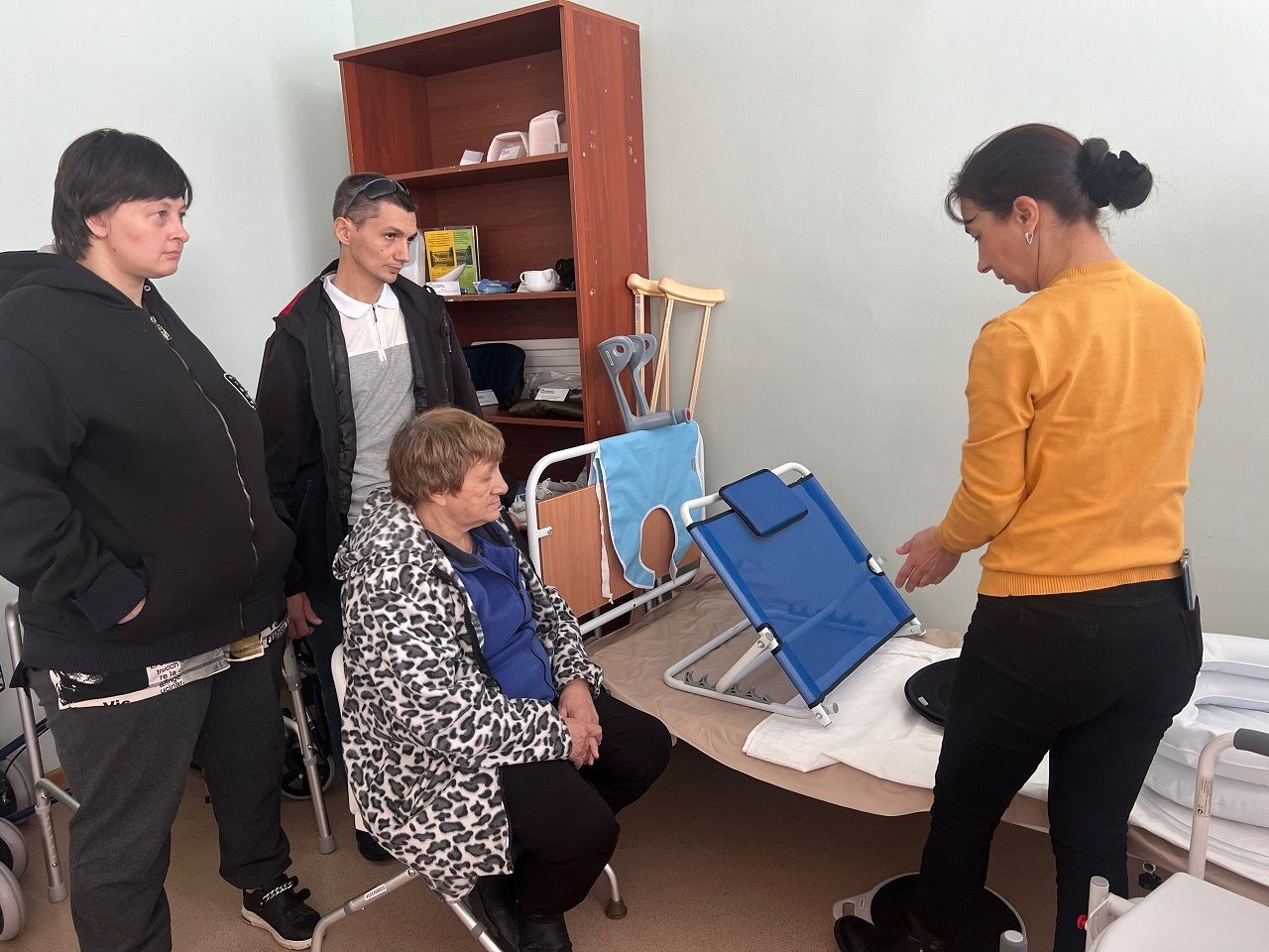 В Лаишевском районе проводятся занятия «Школы реабилитации и ухода»