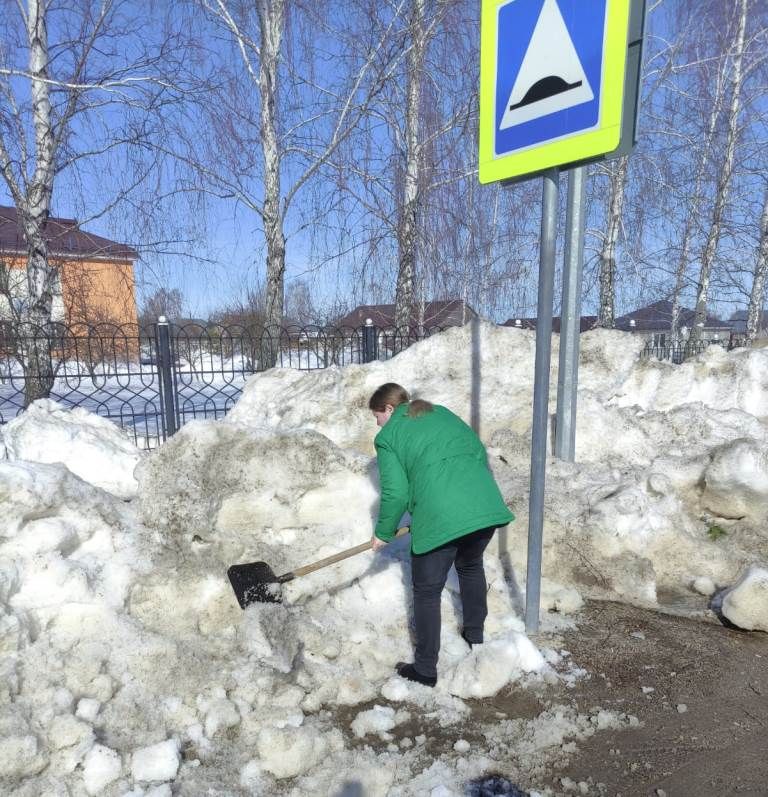 На субботник вышли сотрудники детских садов