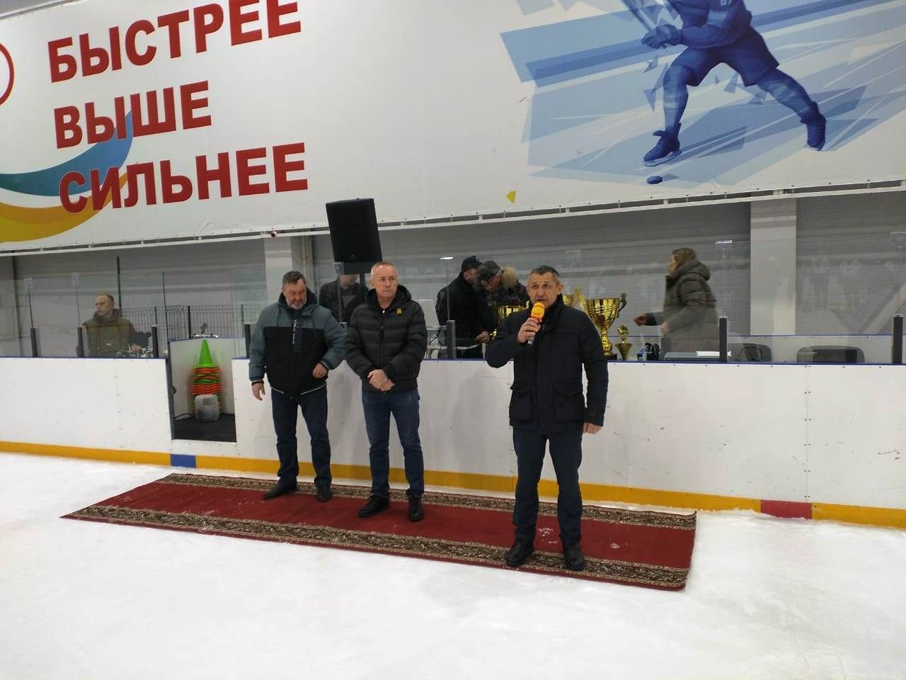 Ледовая арена «Лаишево»: идут соревнования по хоккею на Кубок главы Лаишевского района