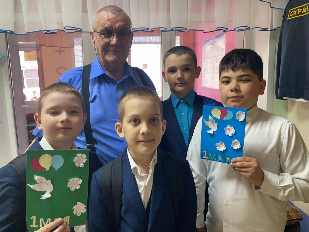 В Лаишевском районе дети приготовили подарки взрослым на Первомай