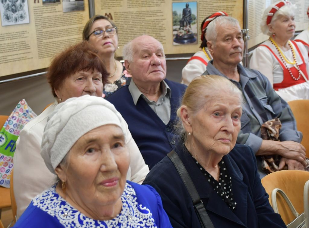 «Сугыштан яраланган балачак»