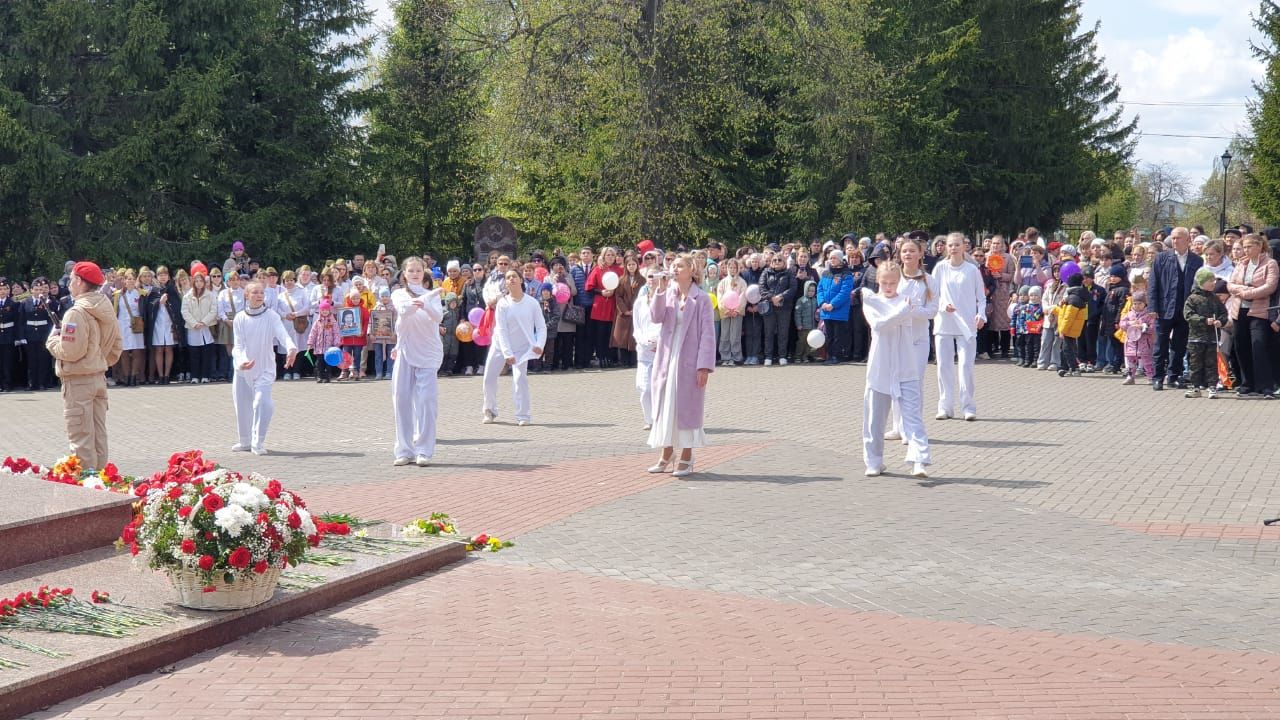 На митинге в лаишевском парке Победы почтили память погибших защитников Родины