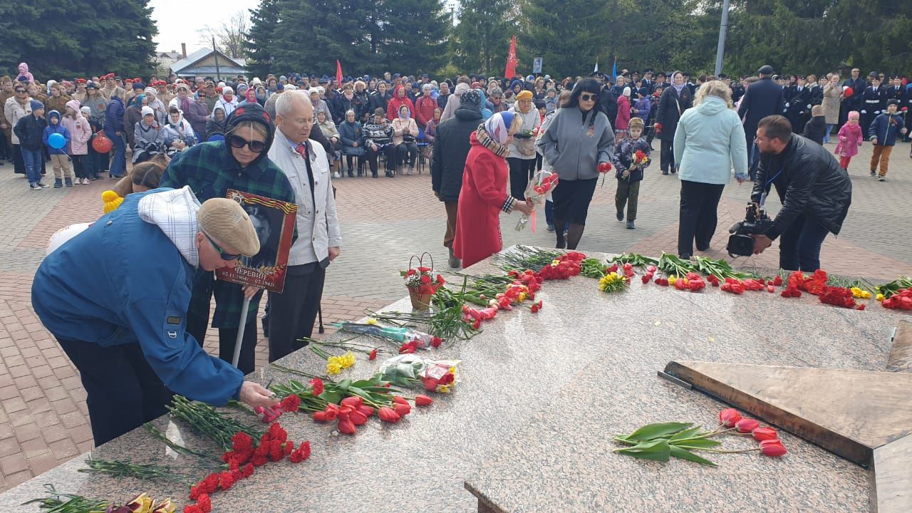 На митинге в лаишевском парке Победы почтили память погибших защитников Родины