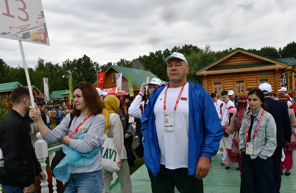 Глава Лаишевского района оценил настольные игры на Казанском Сабантуе