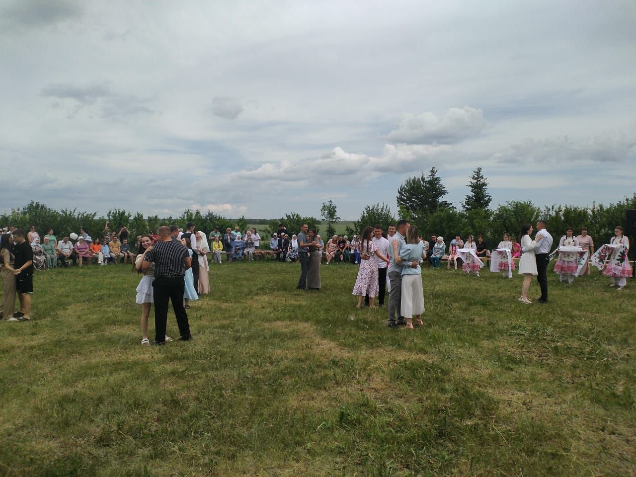 В Пелево на Сабантуе чествовали семейные пары