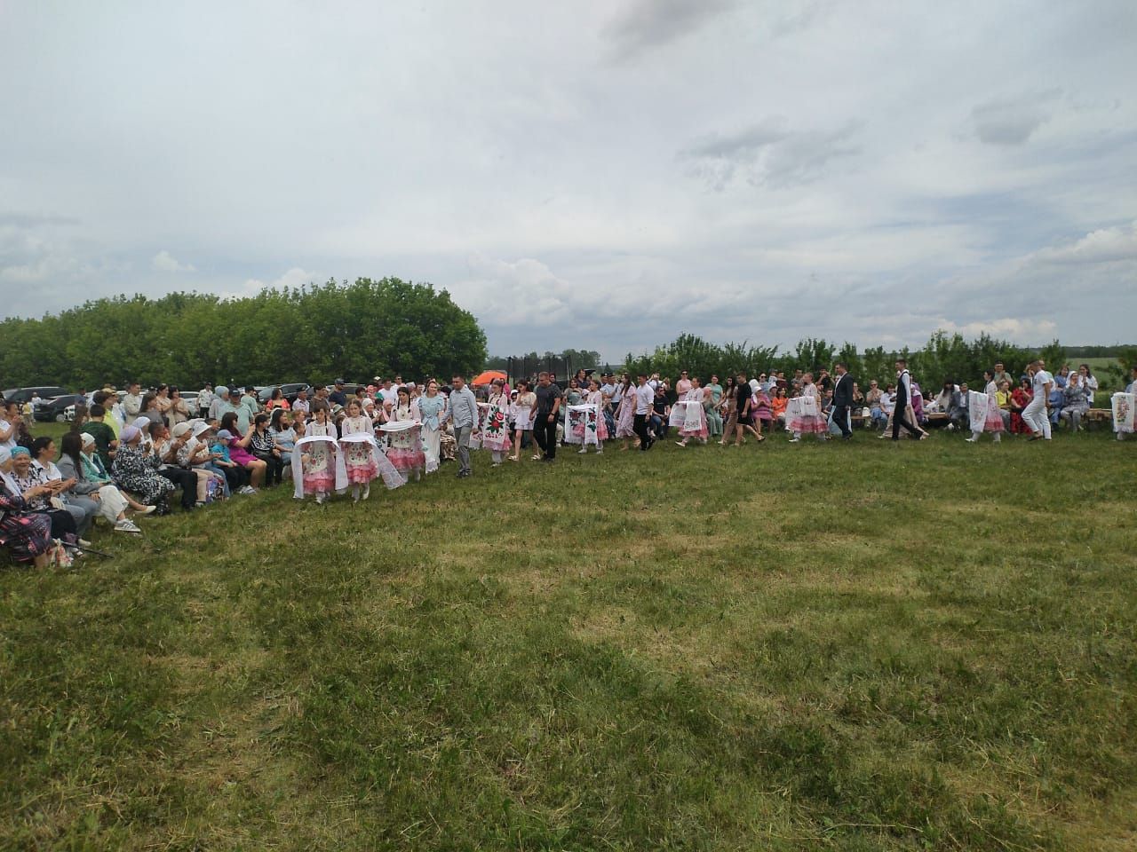 В Пелево на Сабантуе чествовали семейные пары