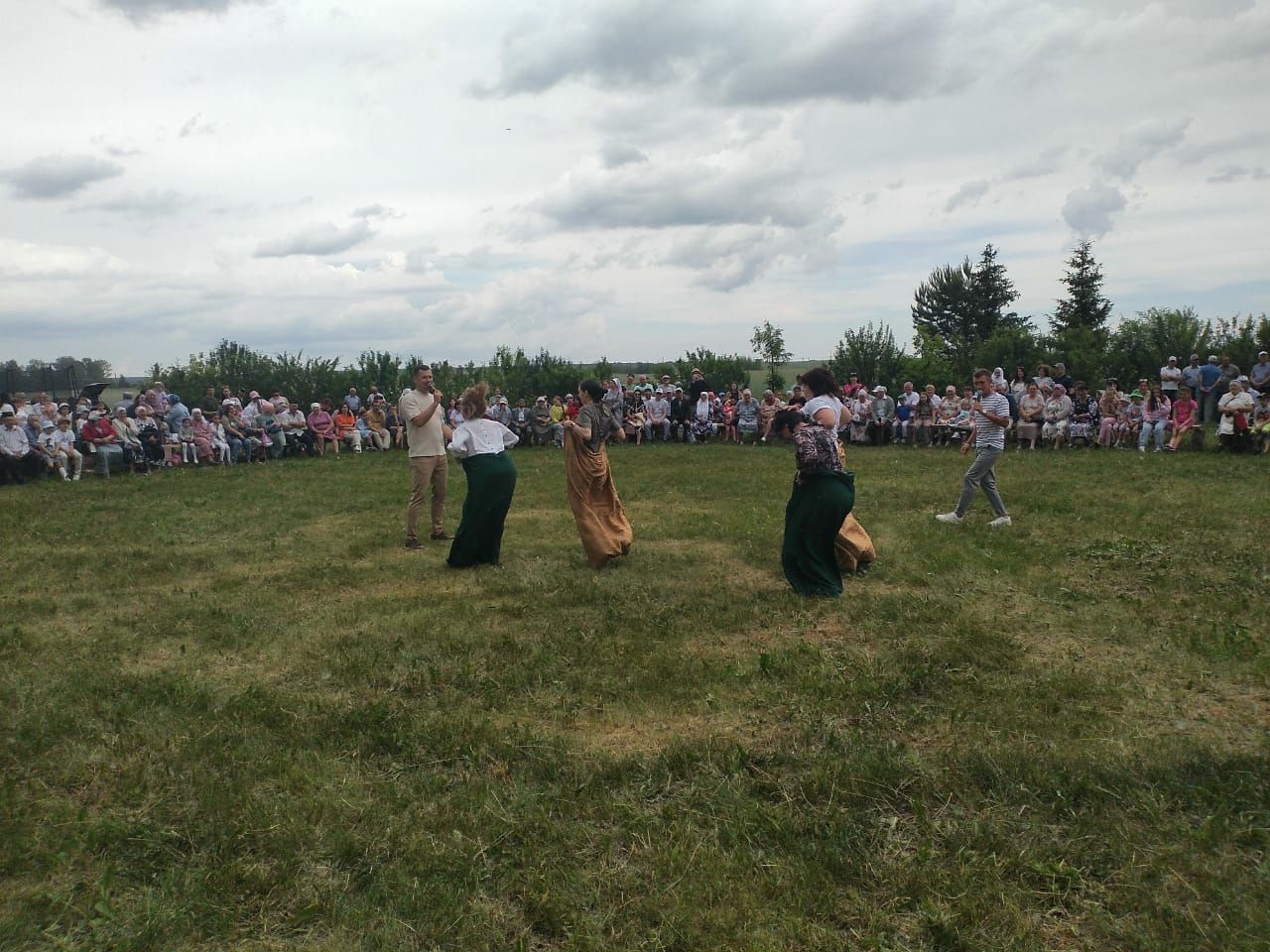 В Пелево на Сабантуе чествовали семейные пары