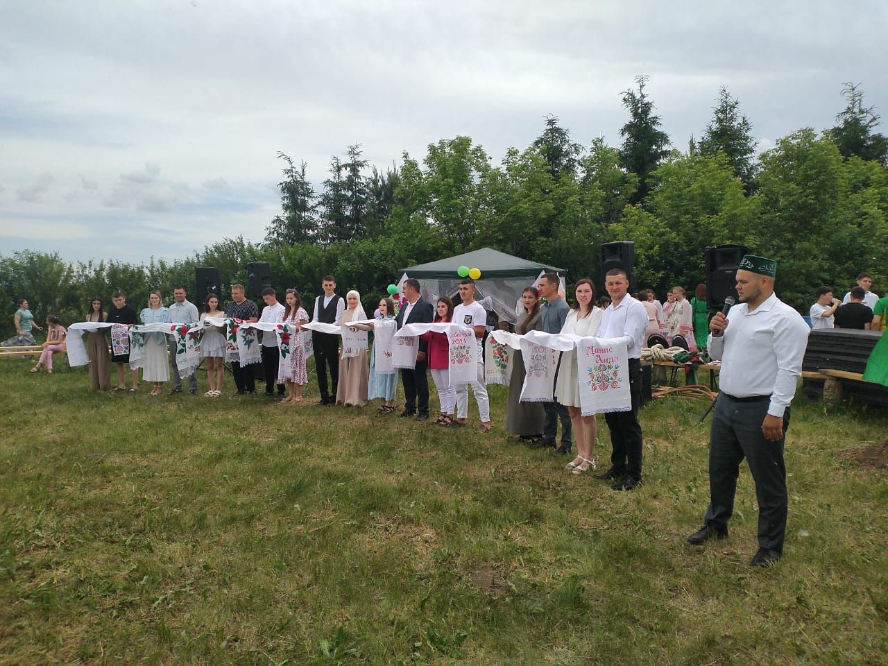 В Пелево на Сабантуе чествовали семейные пары