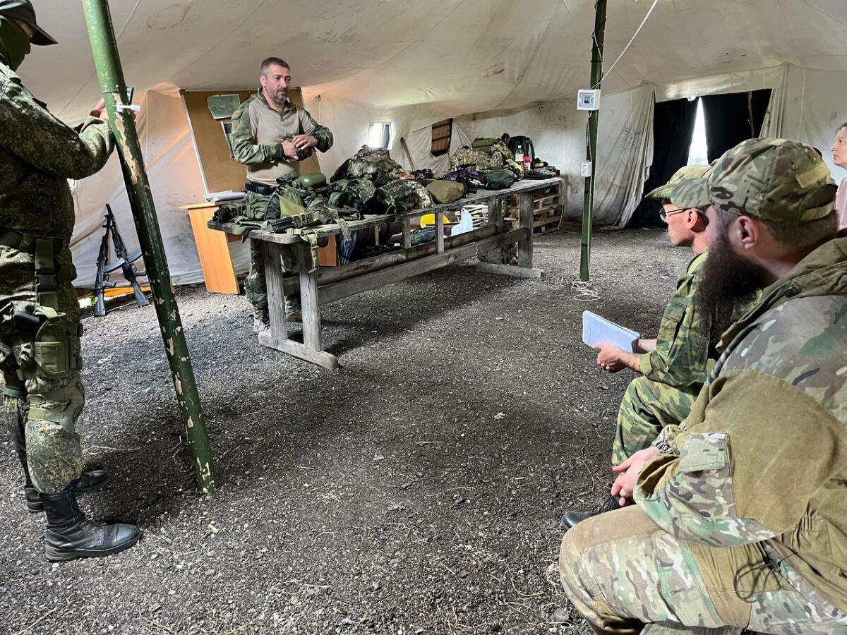 Для потенциальных контрактников открылись курсы начальной военной подготовки