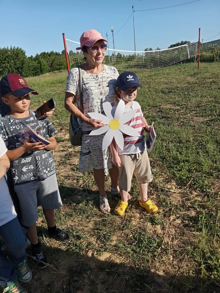 Внуки со своими бабулями исполнили номера художественной самодеятельности