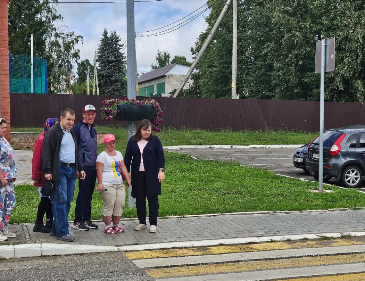 Лаешта юл хәрәкәте кагыйдәләрен балалар белән генә кабатламыйлар