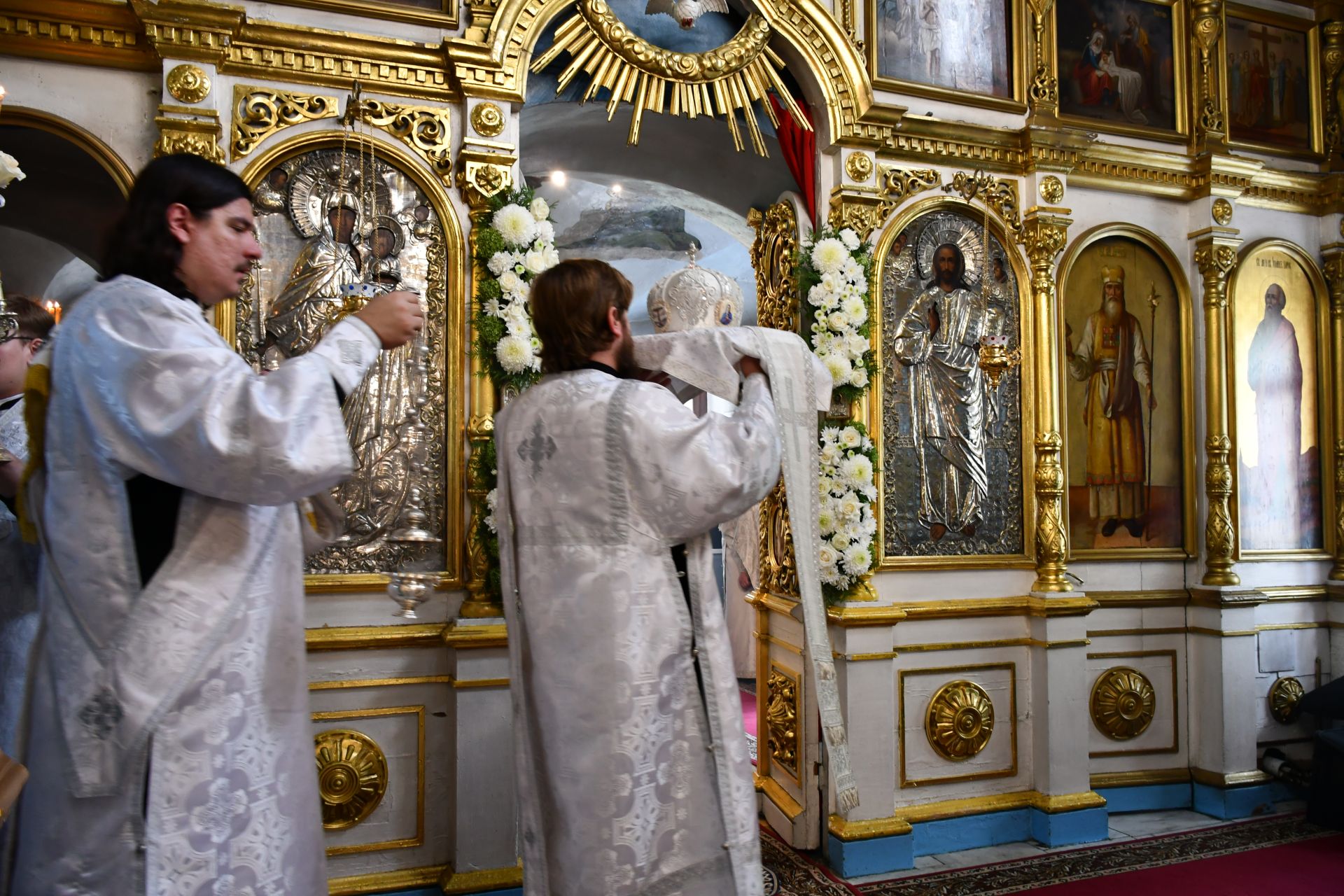 Глава Татарстанской митрополии совершил Божественную литургию в Преображенском храме в селе Большие Кабаны