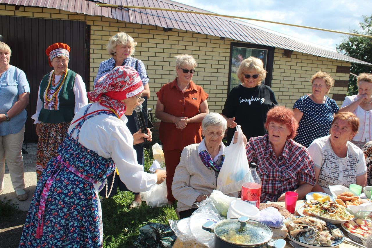 Жители лаишевской улицы Пролетарская отметили свой праздник