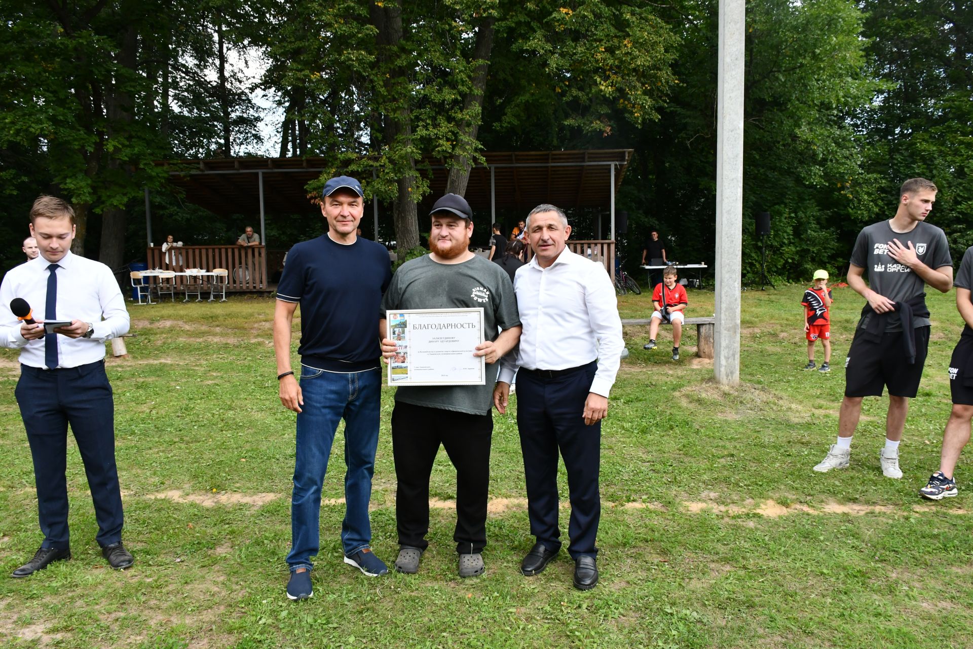 Переходящий футбольный кубок Mr. Ricco уехал в Столбище