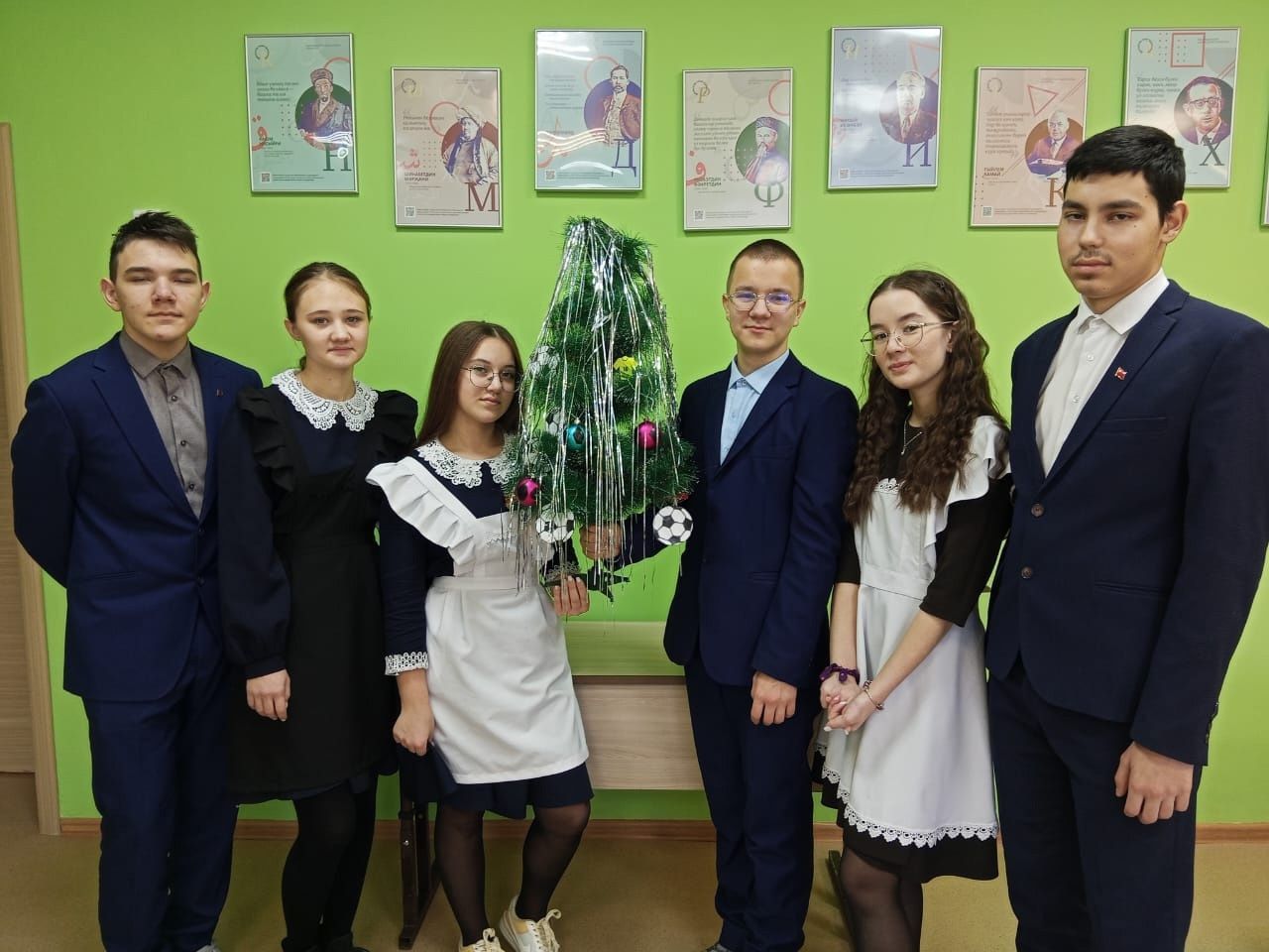 Лаеш районында Яңа ел чыршысын футбол темасына бизәделәр