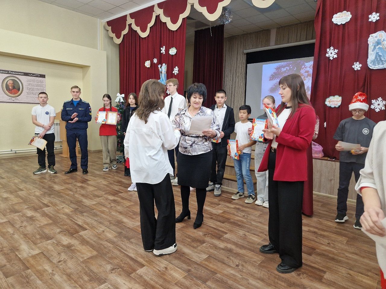Лаеш районында олимпиадаларда җиңүчеләрне һәм призерларны котладылар
