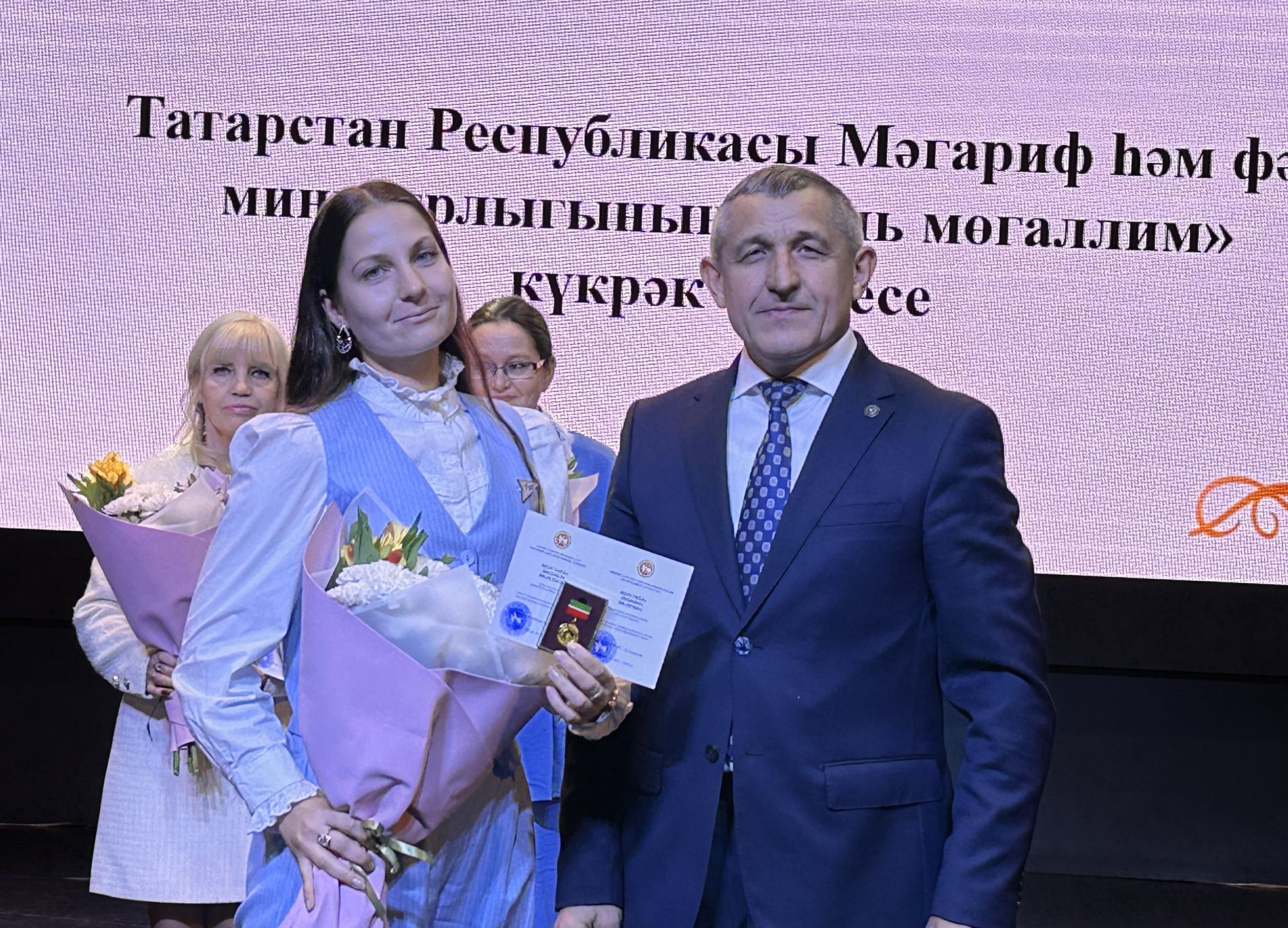 В Лаишевском доме культуры отметили День учителя